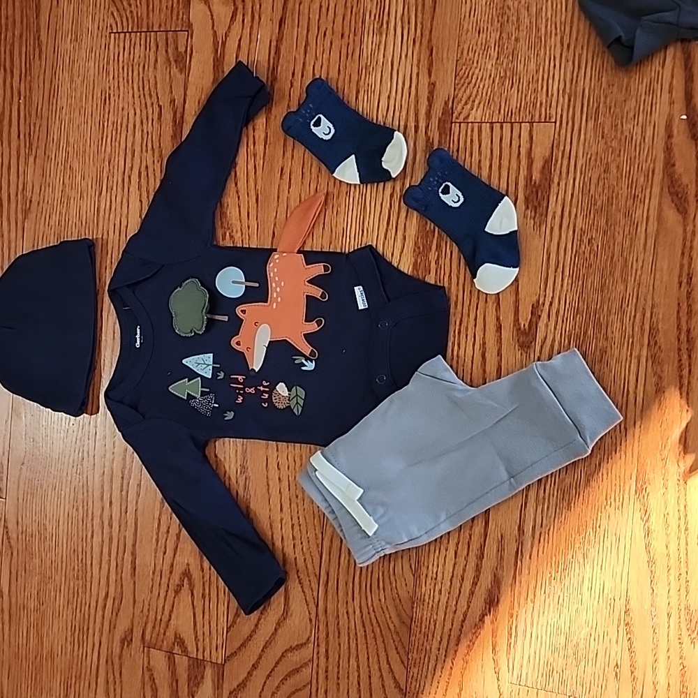 NEW baby boy 4 piece gerber newborn set. Fox